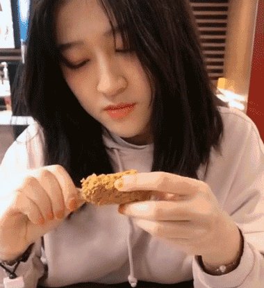 抖音吃鸡陪玩酱照片