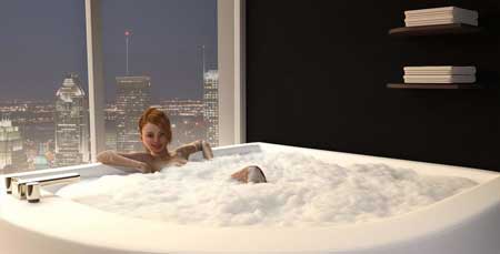 房子里的男人截图